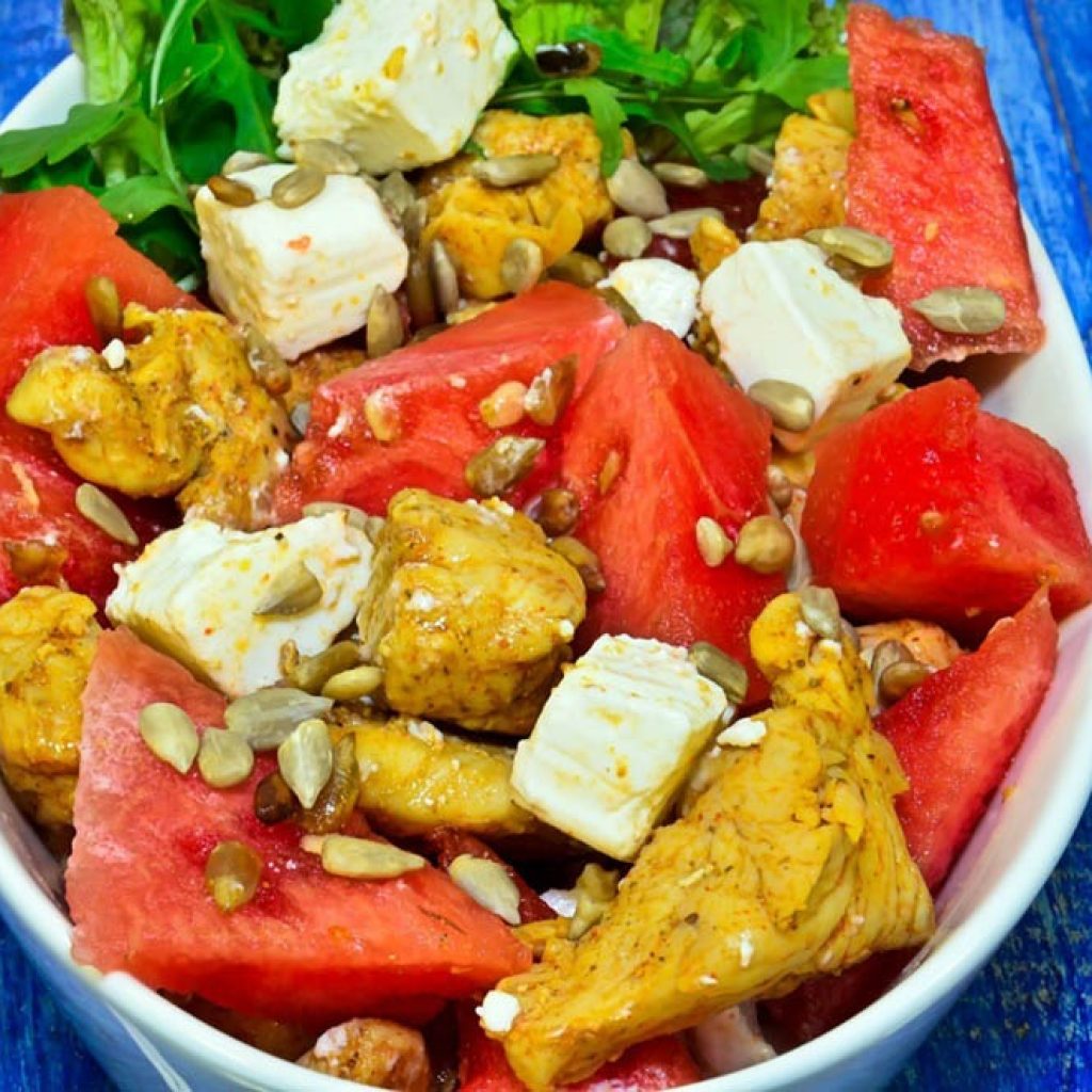 Tropical salad with chicken